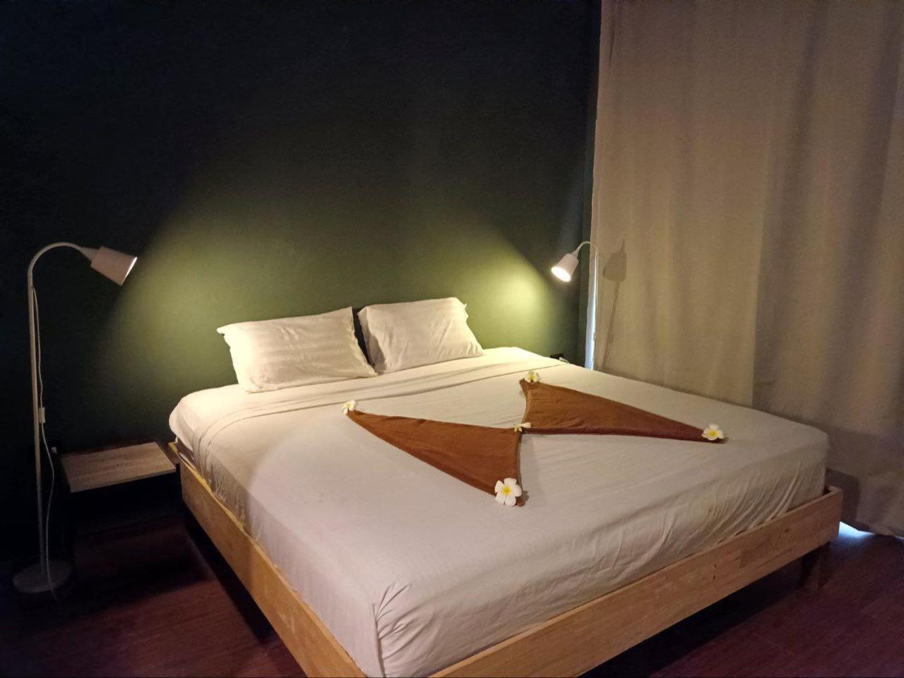 Centerpoint Hotel & Plaza Thong Sala Exterior foto