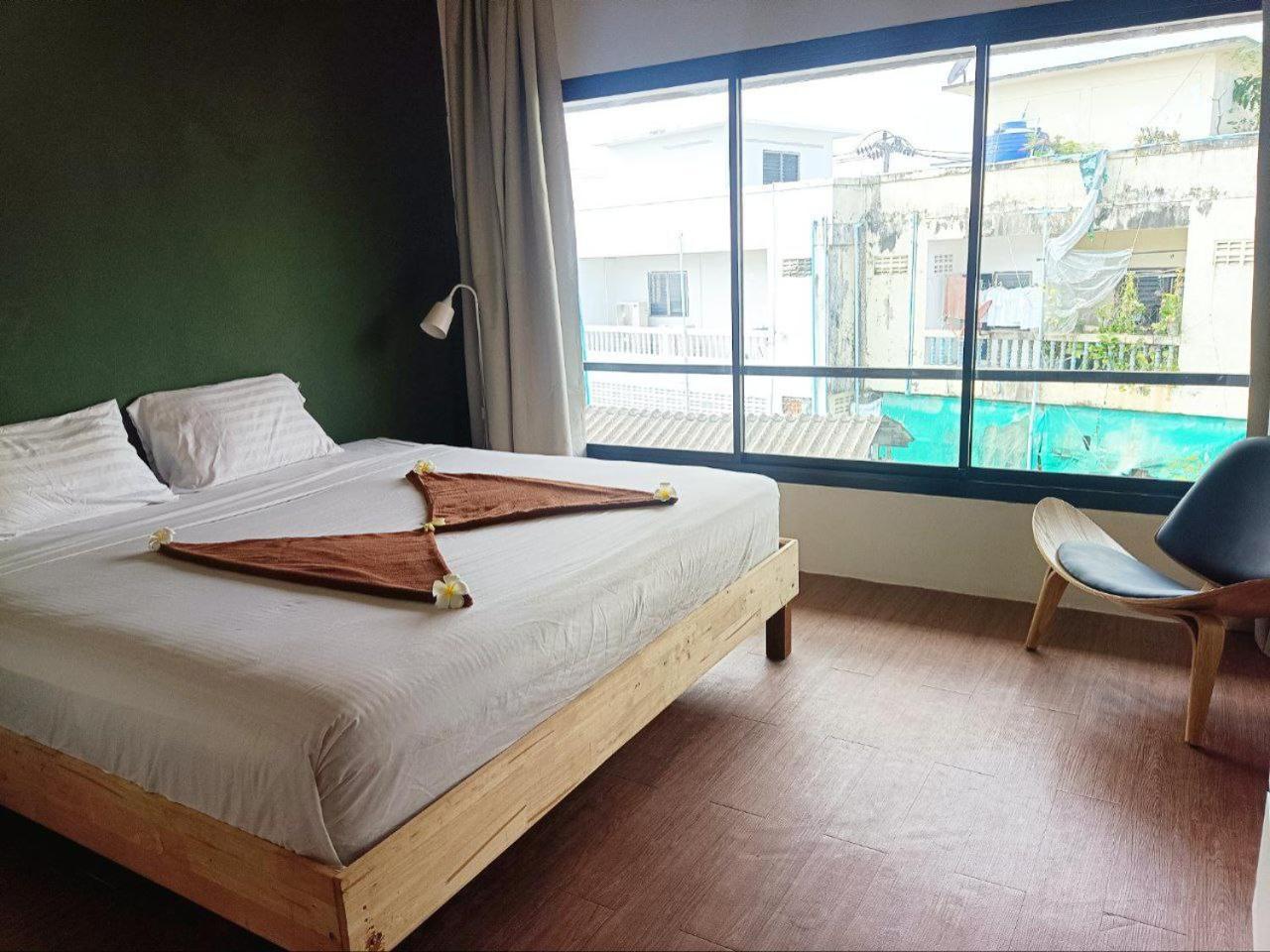 Centerpoint Hotel & Plaza Thong Sala Exterior foto